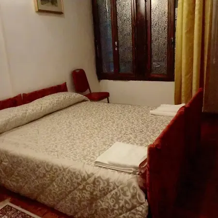 Alojamento de Acomodação e Pequeno-almoço Residenza Della Spada 3*